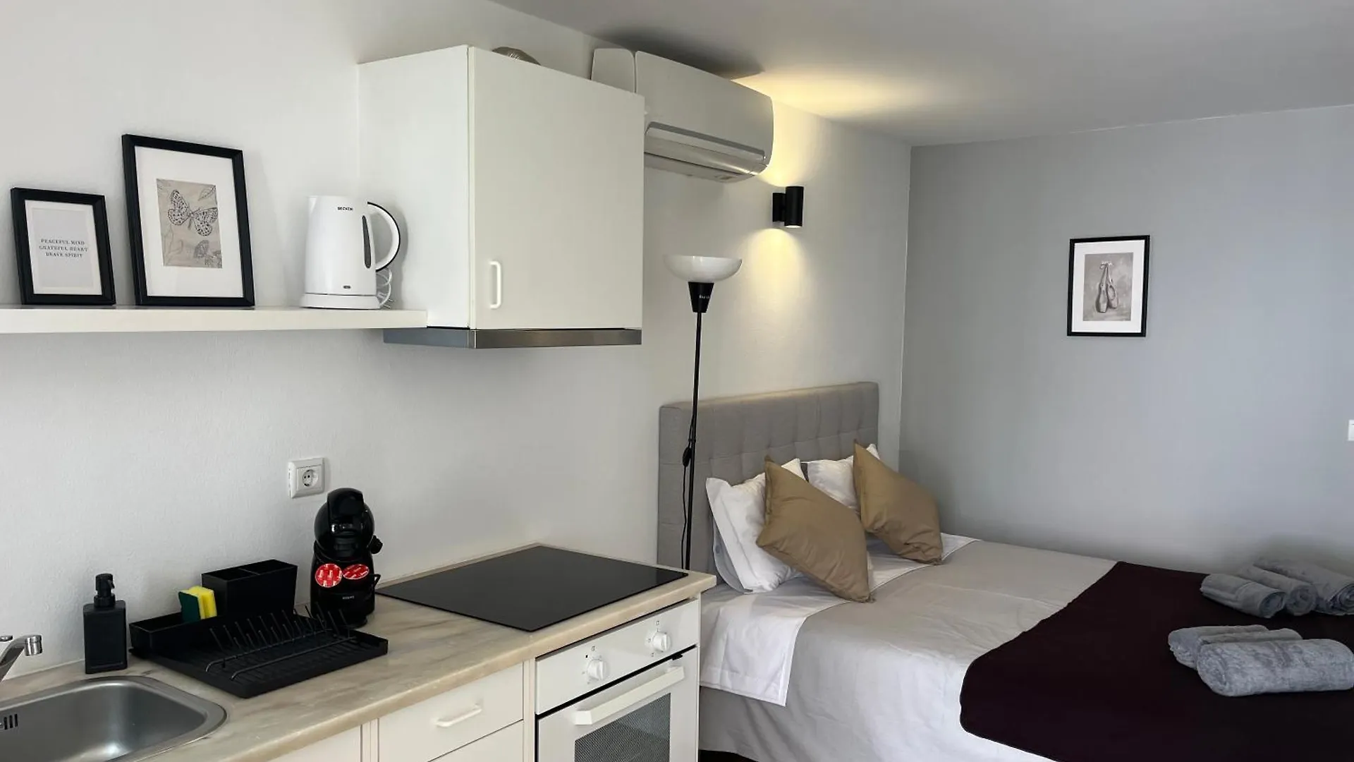 Alfama - Apartamento Lisboa 0*,